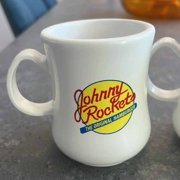 5 vintage Johnny Rockets Mugs - Picture 2 of 3